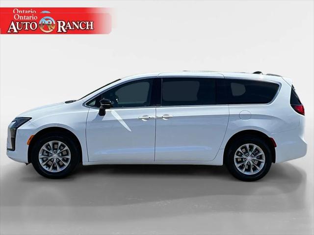 2027 Chrysler Pacifica PACIFICA SELECT AWD 2027 Chrysler Pacifica PACIFICA SELECT AWD