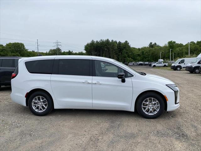 2027 Chrysler Pacifica PACIFICA SELECT