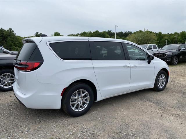 2027 Chrysler Pacifica PACIFICA SELECT