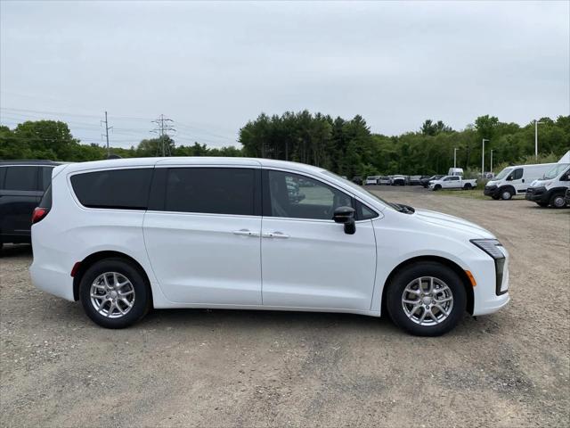 2027 Chrysler Pacifica PACIFICA SELECT