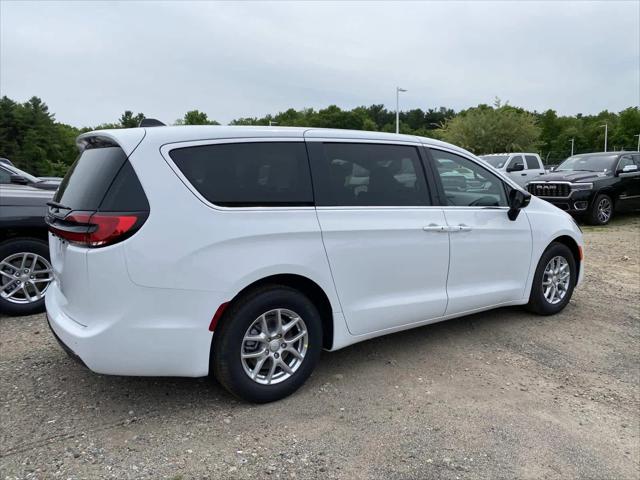 2027 Chrysler Pacifica PACIFICA SELECT