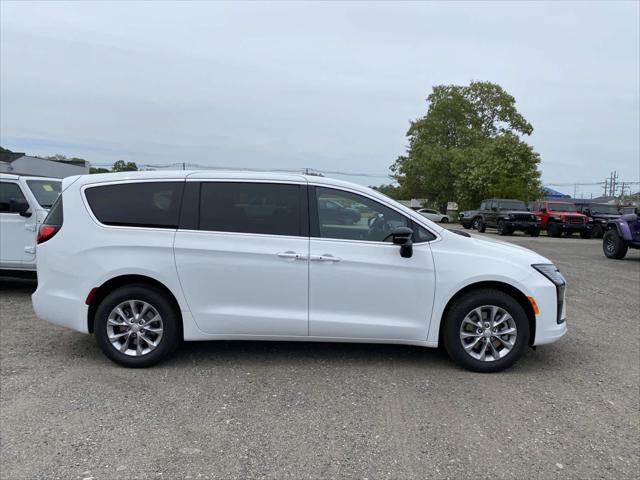2027 Chrysler Pacifica PACIFICA SELECT AWD 2027 Chrysler Pacifica PACIFICA SELECT AWD