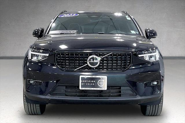 2023 Volvo XC40 B5 Plus Dark Theme