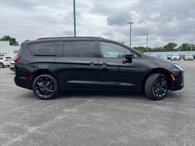 2027 Chrysler Pacifica Limited