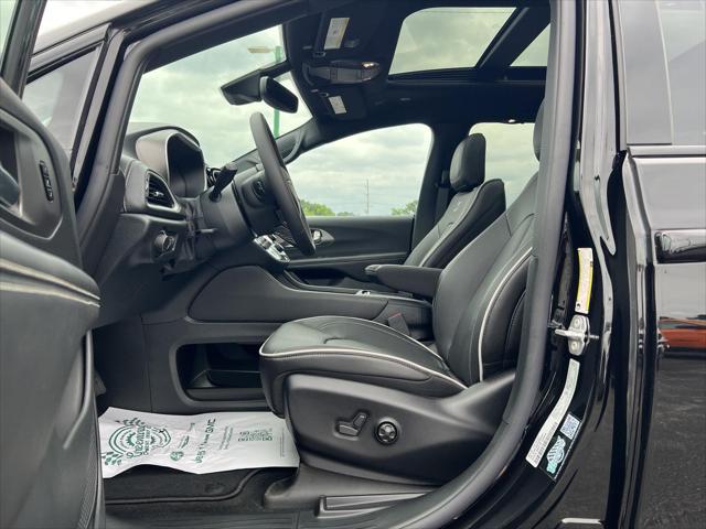 2027 Chrysler Pacifica Limited