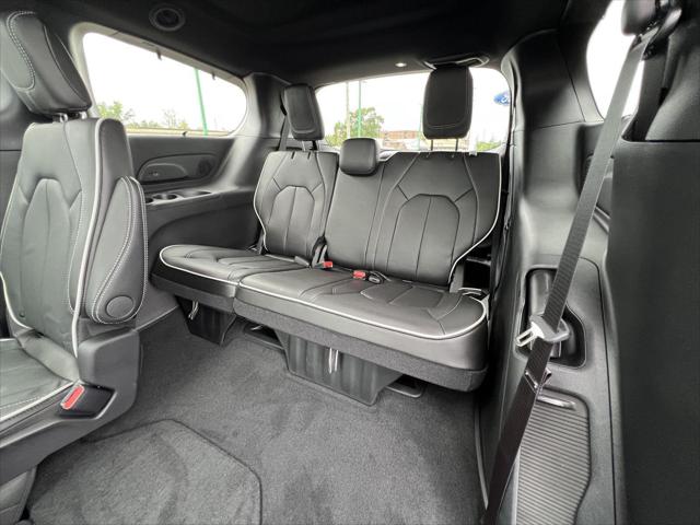 2027 Chrysler Pacifica Limited