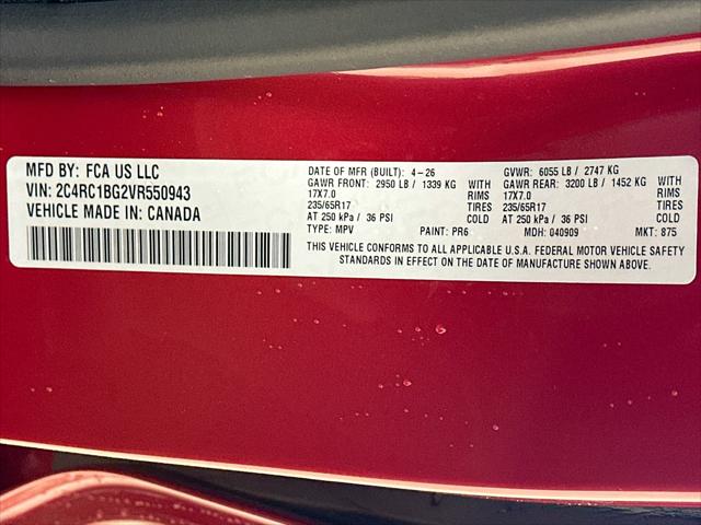 2027 Chrysler Pacifica Select