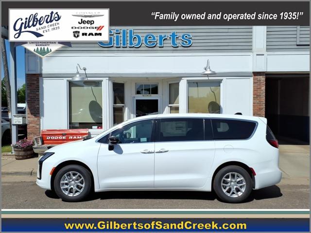 2027 Chrysler Pacifica Select for sale in Sand Creek, WI