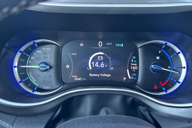 2024 Chrysler Pacifica Hybrid Select