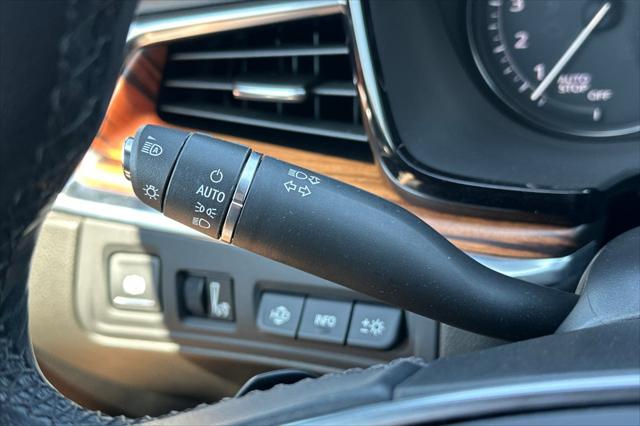 2023 Cadillac XT5 FWD Premium Luxury