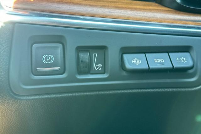 2023 Cadillac XT5 FWD Premium Luxury