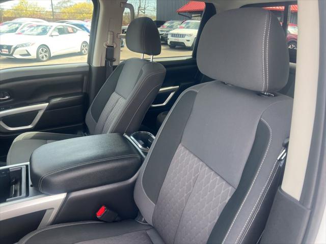 2024 Nissan Titan Crew Cab SV 4x4