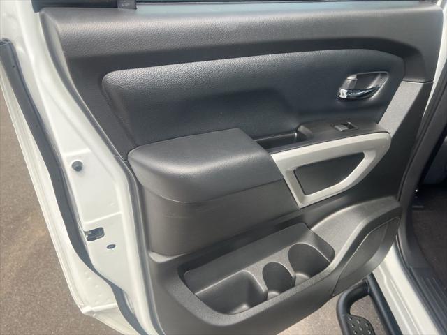 2024 Nissan Titan Crew Cab SV 4x4