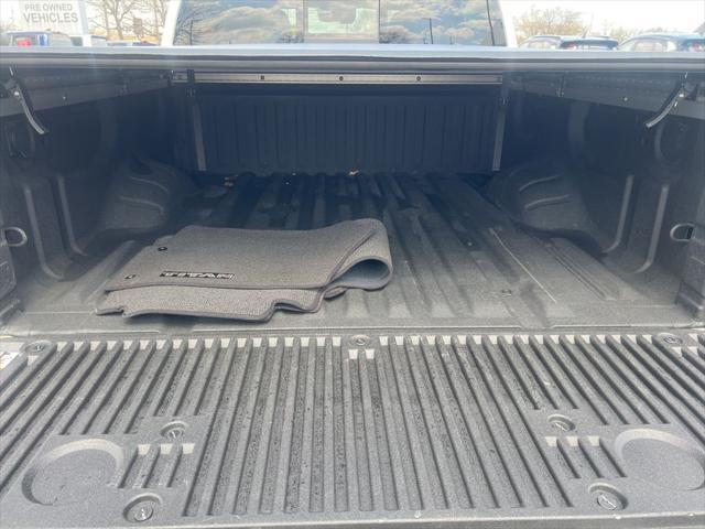 2024 Nissan Titan Crew Cab SV 4x4