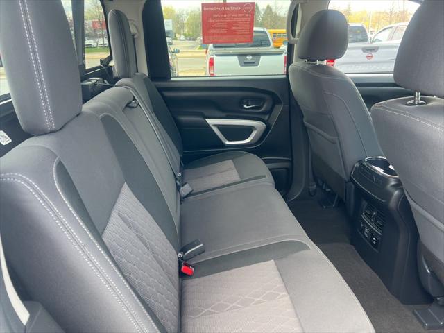 2024 Nissan Titan Crew Cab SV 4x4