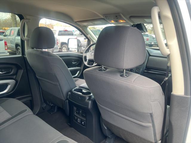 2024 Nissan Titan Crew Cab SV 4x4