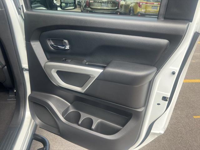 2024 Nissan Titan Crew Cab SV 4x4