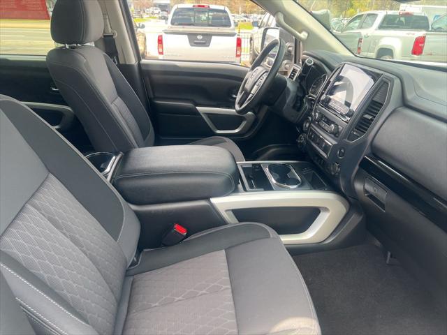 2024 Nissan Titan Crew Cab SV 4x4