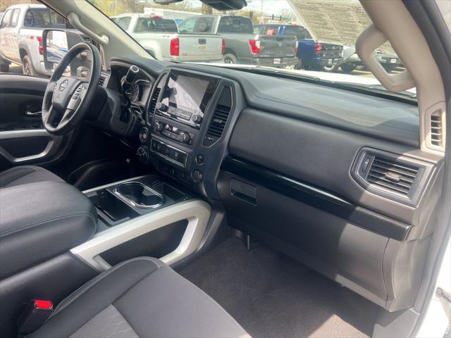 2024 Nissan Titan Crew Cab SV 4x4