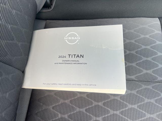 2024 Nissan Titan Crew Cab SV 4x4