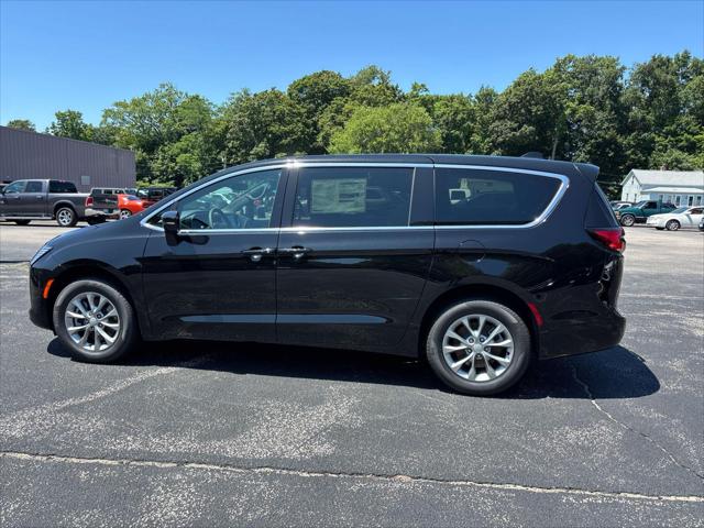 2027 Chrysler Pacifica PACIFICA SELECT AWD