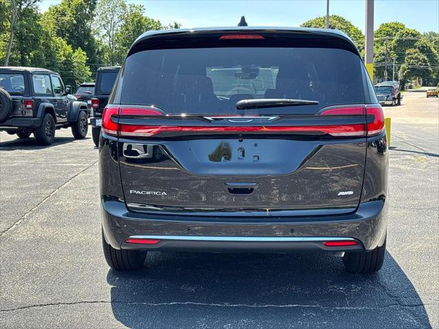 2027 Chrysler Pacifica PACIFICA SELECT AWD
