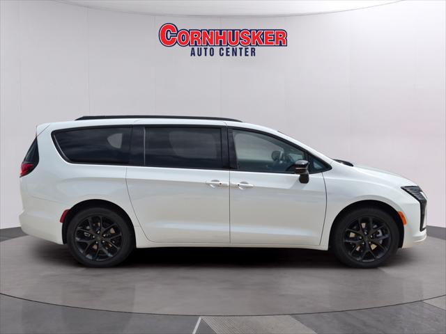 2027 Chrysler Pacifica PACIFICA LIMITED AWD