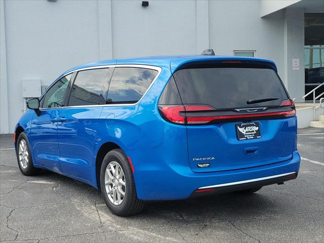 2027 Chrysler Pacifica PACIFICA SELECT