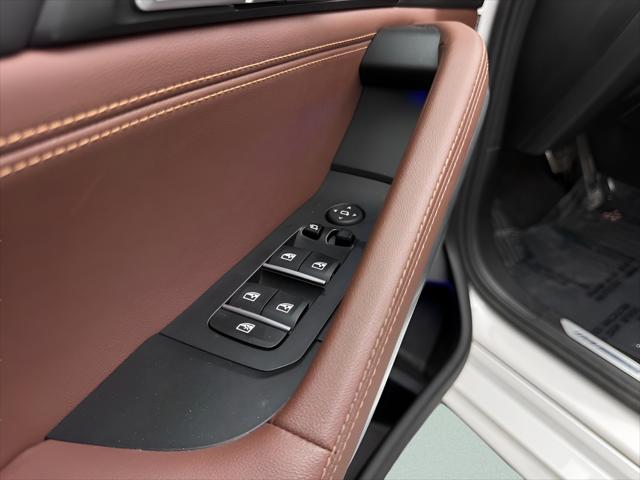 2025 BMW X6 xDrive40i