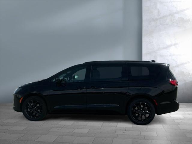 2027 Chrysler Pacifica PACIFICA LIMITED AWD