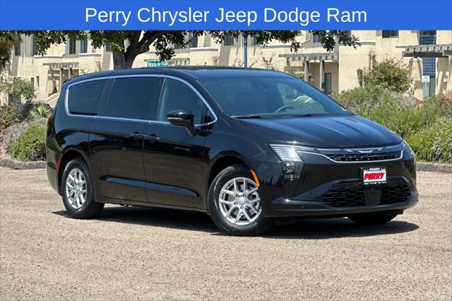 2027 Chrysler Pacifica Select for sale in National City, CA