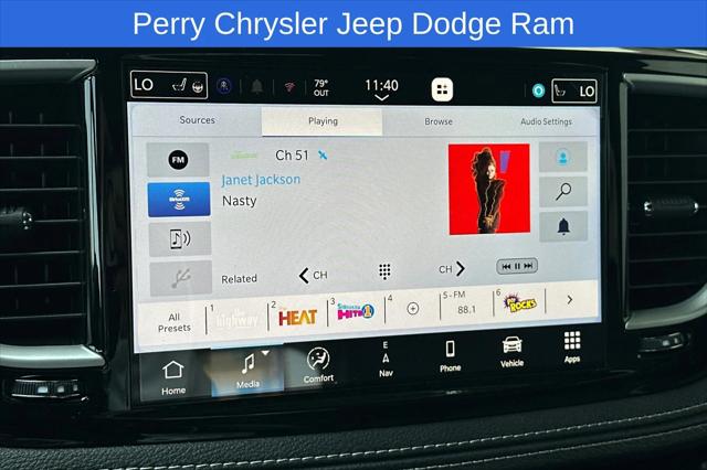 2027 Chrysler Pacifica Select