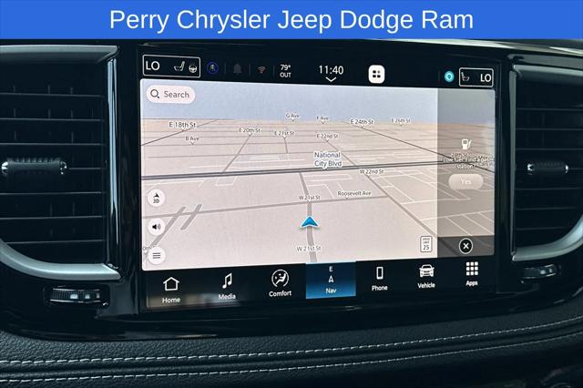 2027 Chrysler Pacifica Select
