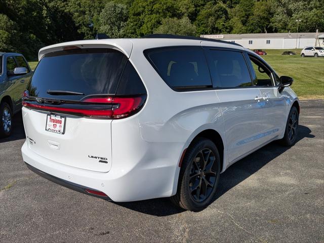 2027 Chrysler Pacifica Limited AWD