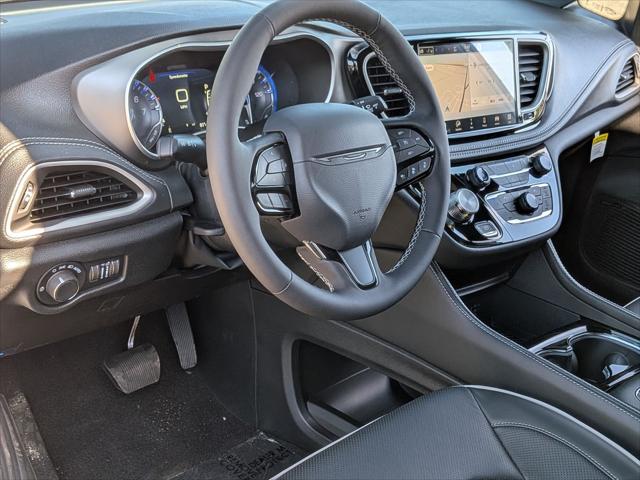 2027 Chrysler Pacifica Limited AWD