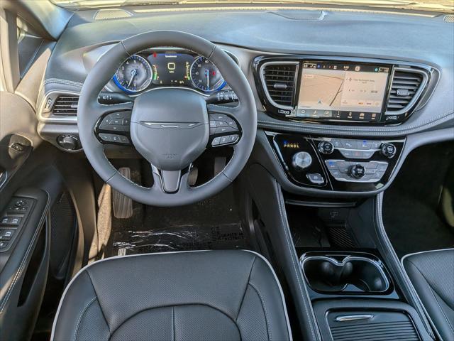 2027 Chrysler Pacifica Limited AWD