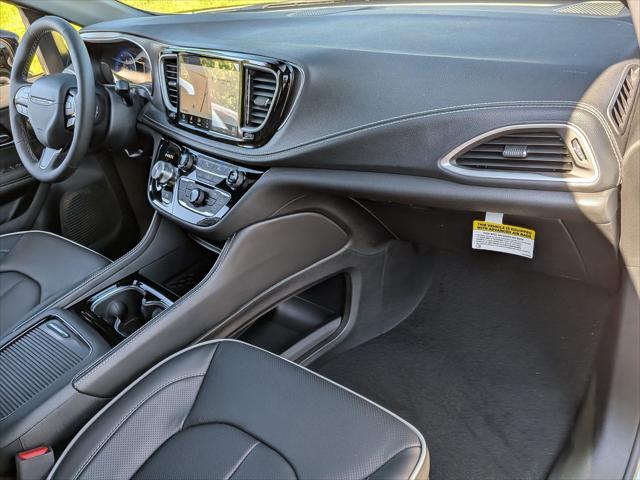 2027 Chrysler Pacifica Limited AWD
