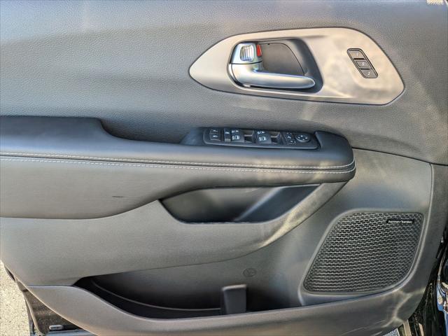 2027 Chrysler Pacifica Limited