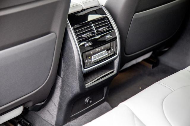 2027 BMW X6 xDrive40i
