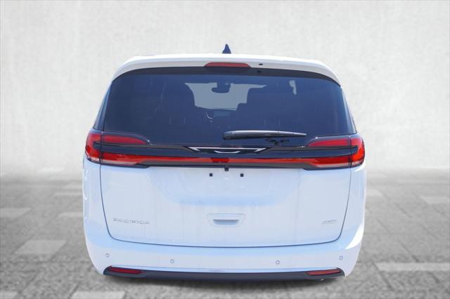 2027 Chrysler Pacifica PACIFICA SELECT AWD