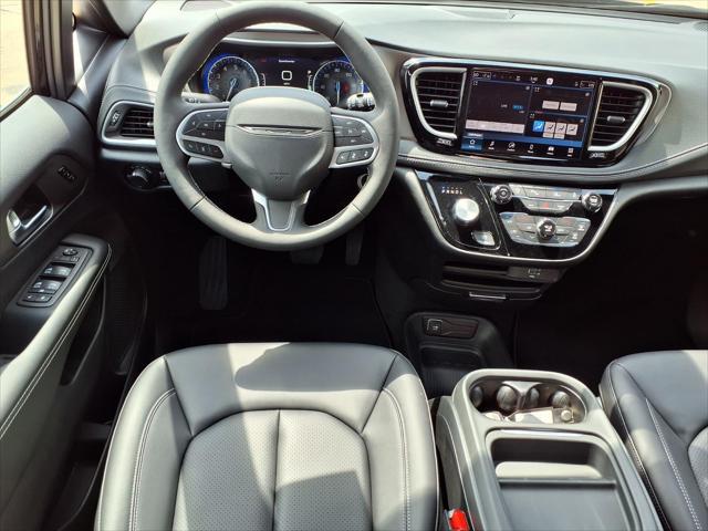 2027 Chrysler Pacifica PACIFICA SELECT