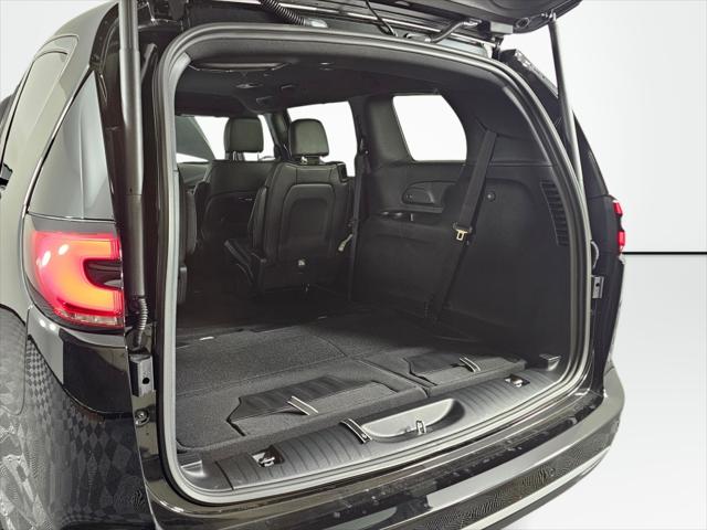 2027 Chrysler Pacifica Select AWD