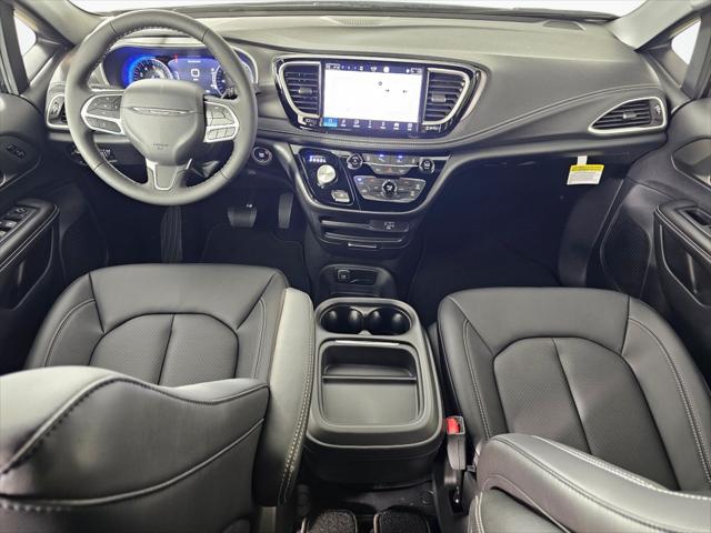 2027 Chrysler Pacifica Select AWD