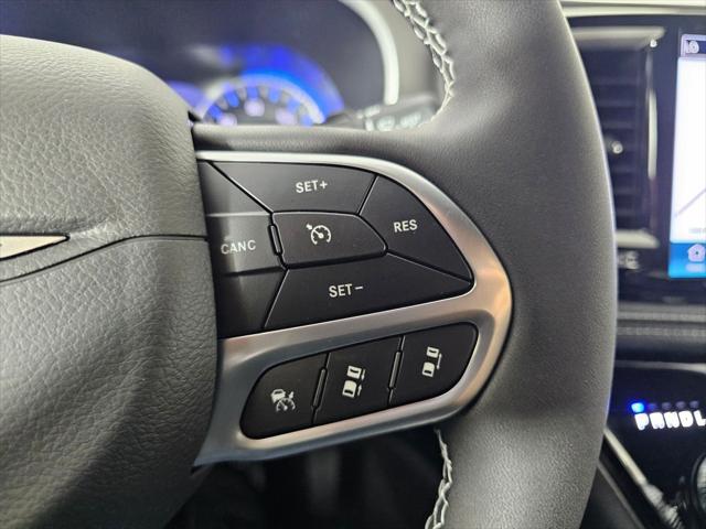 2027 Chrysler Pacifica Select AWD
