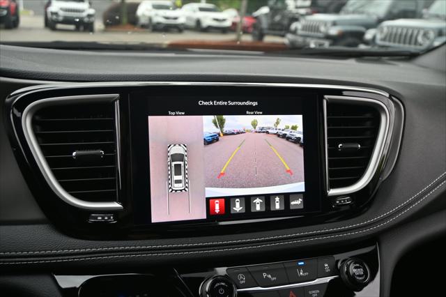 2027 Chrysler Pacifica Limited