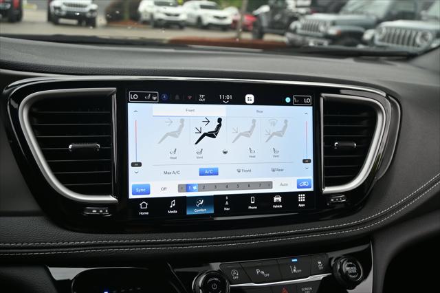 2027 Chrysler Pacifica Limited