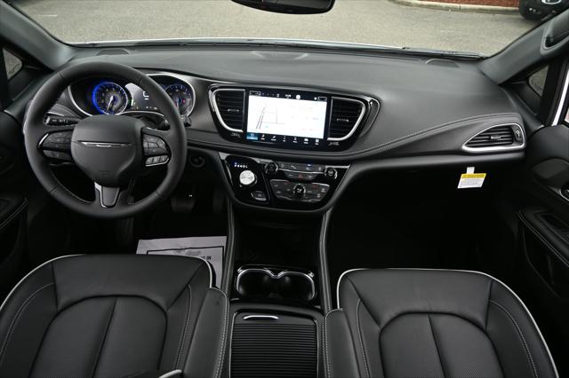 2027 Chrysler Pacifica Limited