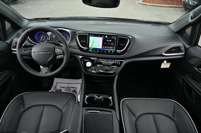 2027 Chrysler Pacifica Limited