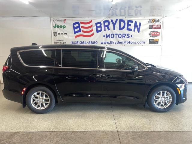 2027 Chrysler Pacifica PACIFICA SELECT