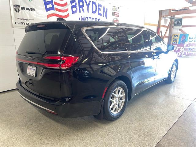 2027 Chrysler Pacifica PACIFICA SELECT